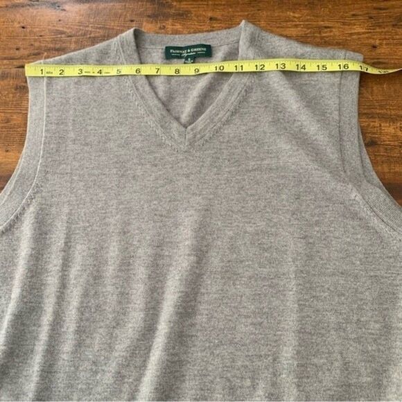 Fairway & Greene Italian Merino Wool Gray Golf Vest Sz S - Picture 4 of 6